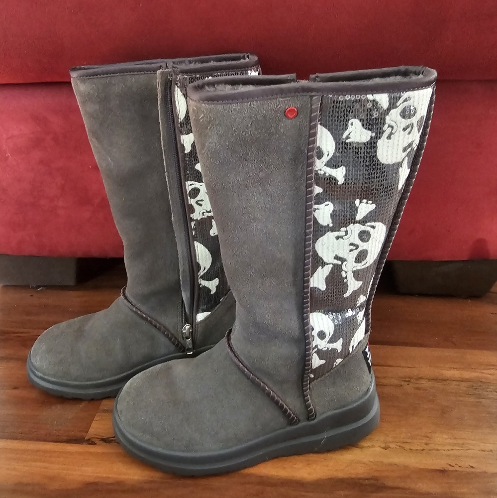I Heart Ugg tall boots